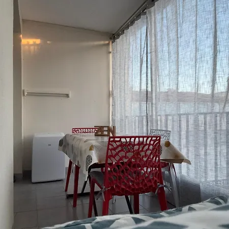 Apartment Cosy Entre Port Et Cap *